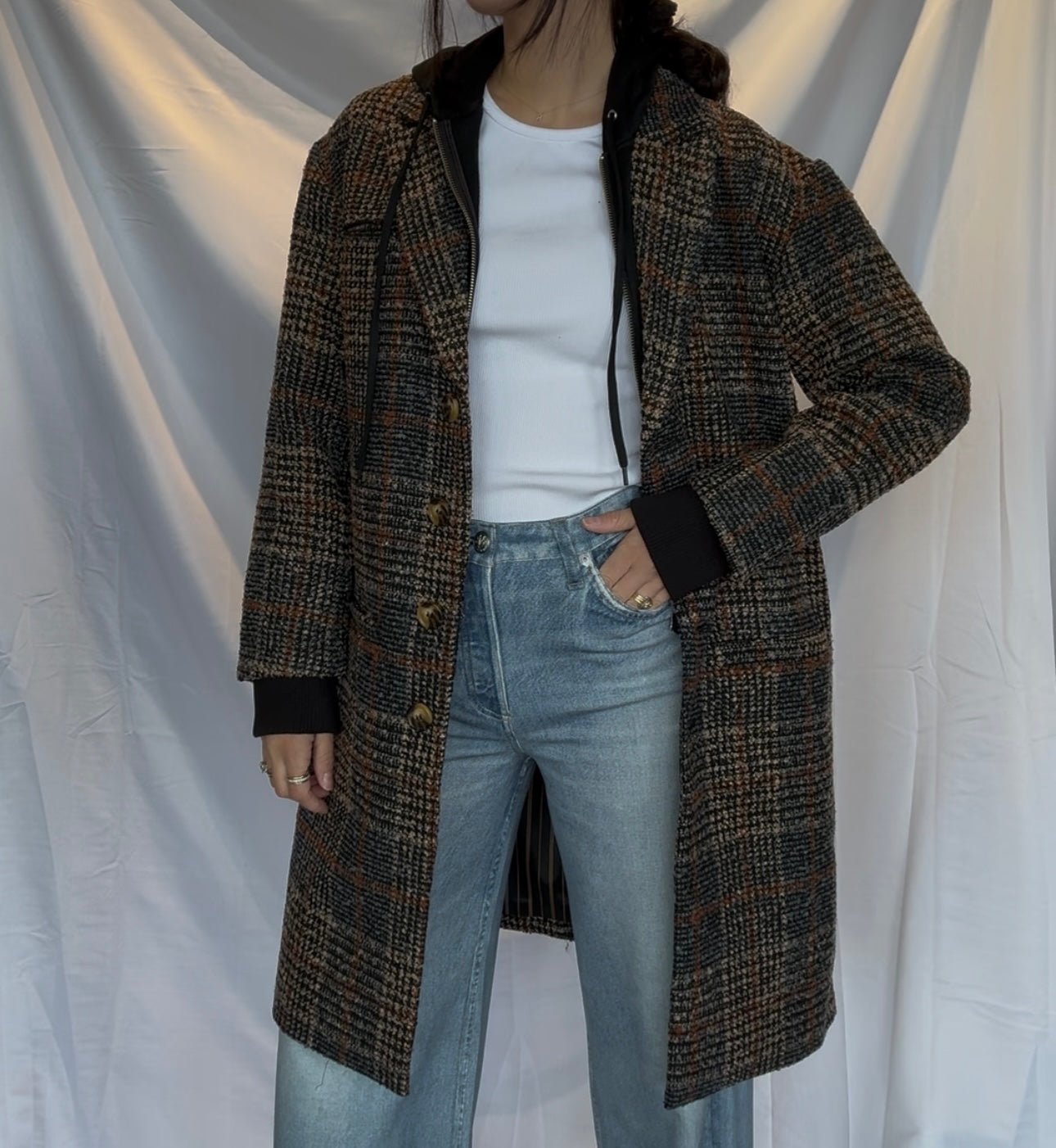 Daphne Dickey Coat - Image 3