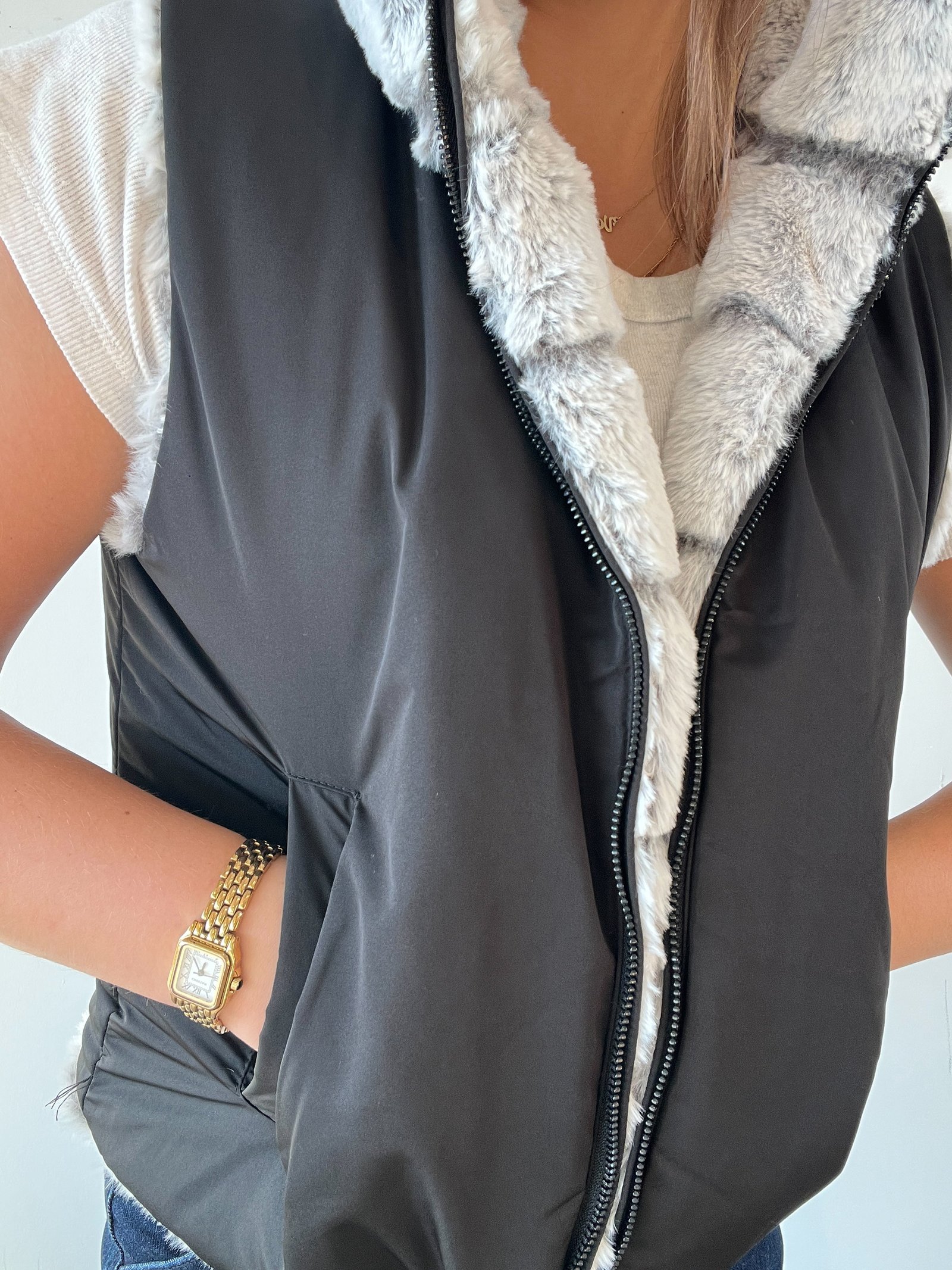 Romina Reversible Fur Vest - Image 3